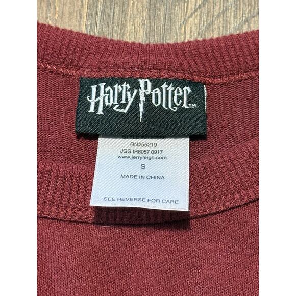 Harry Potter Sweater Size Small - Picture 3 of 3